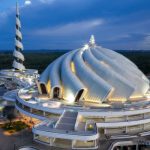RIBUAN JAMAAH DAN MAJELIS DZIKIR PRABOWO RI1 PROPINSI KALIMANTAN HADIR SALAT IDUL FITRI PERDANA DI MASJID MEGAH NEGARA IKN BERLANGSUNG KHIDMAT